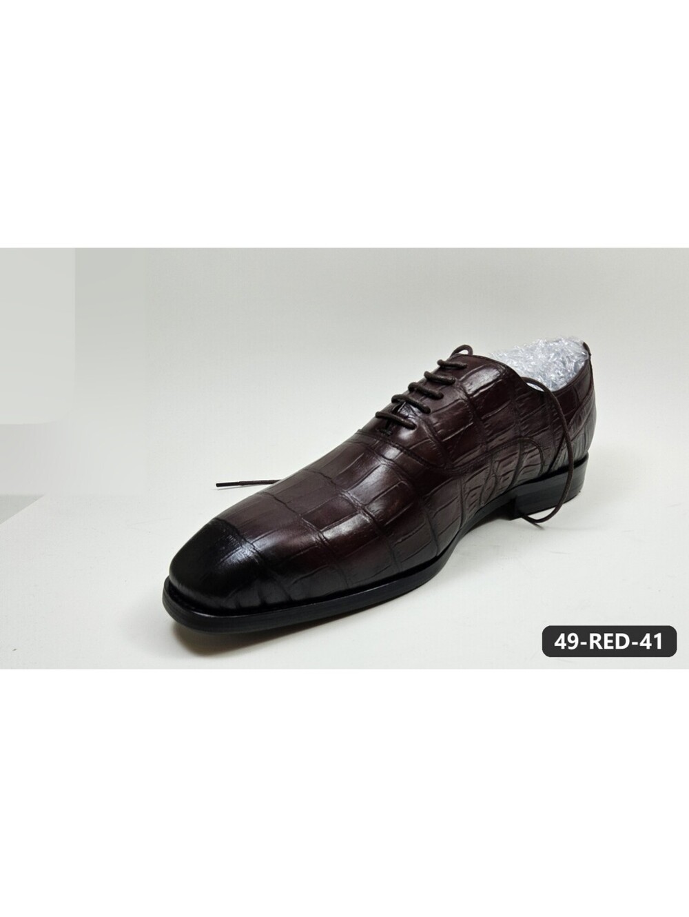 Men's Burgundy Croc-Embossed Lace-Up Oxfords